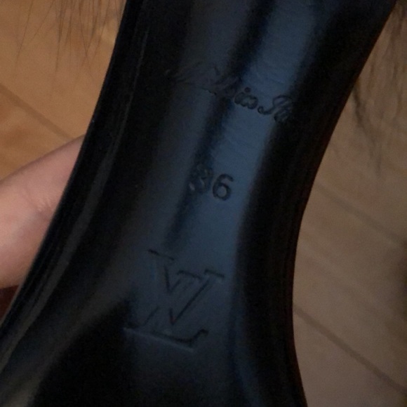 Louis Vuitton Call Back Heel Sandal Fur Trim - Picture 10 of 10